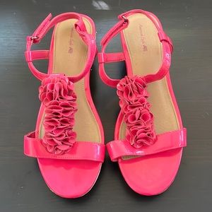 American Eagle pink shoes